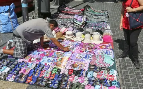 Análisis de la Venta Ilegal Callejera en CABA: Caída Anual y Repunte Reciente